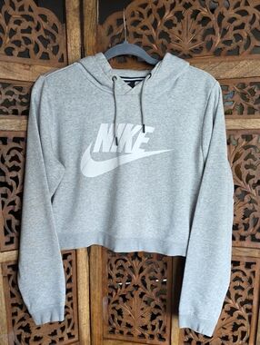 Nike Women’s Light Gray Cropped Hoodie with White Logo